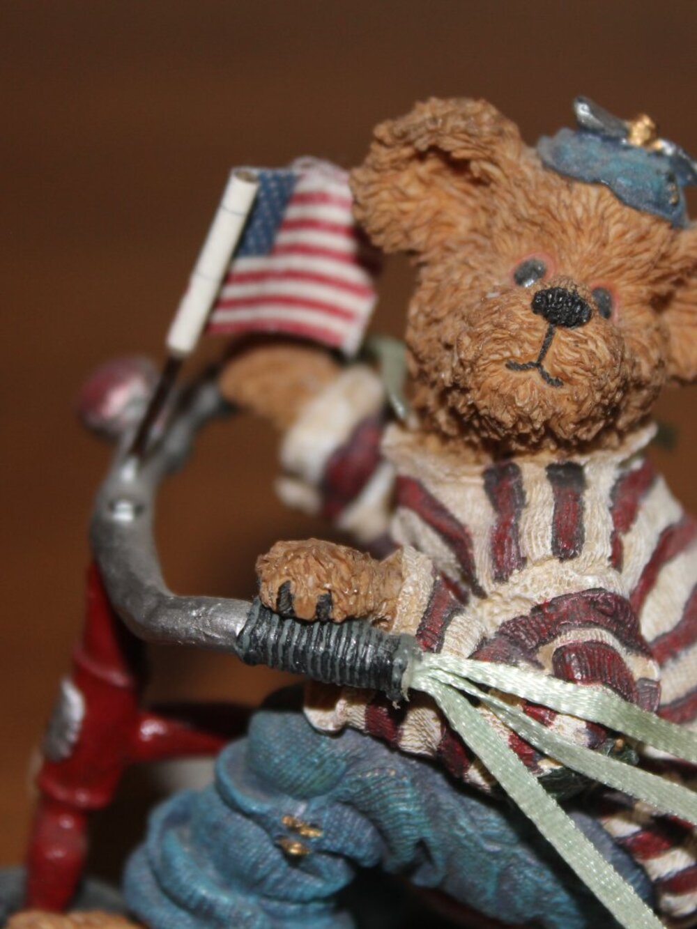 Boyds Bears Ross Betsy Everybody Loves a Parade 4th of July USA Figurine #227809 - Picture 3 of 9